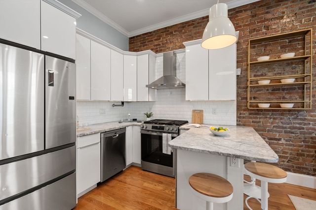 9 Everett Ave 1, Boston, MA 02125