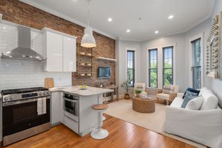 9 Everett Ave 1, Boston, MA 02125