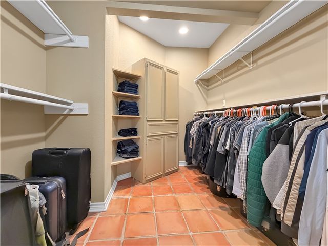 4214 Valley Cir, Corpus Christi, TX 78413