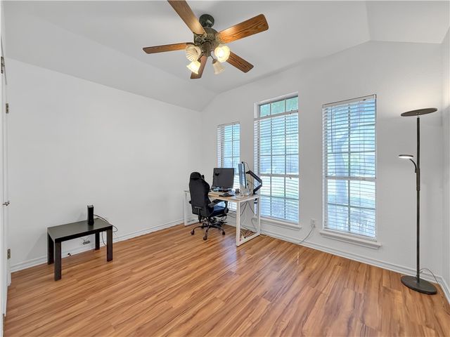 4214 Valley Cir, Corpus Christi, TX 78413