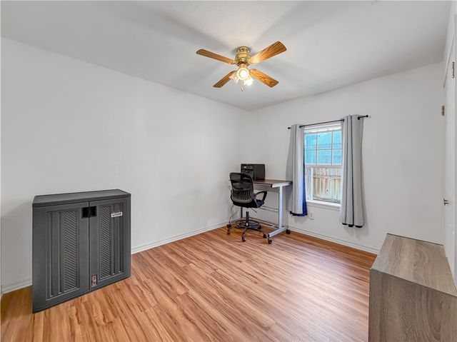 4214 Valley Cir, Corpus Christi, TX 78413