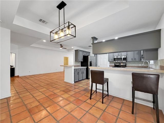 4214 Valley Cir, Corpus Christi, TX 78413