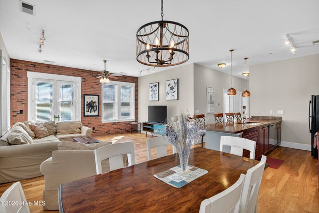 709 N 4th Street Ste 302, Wilmington, NC 28401