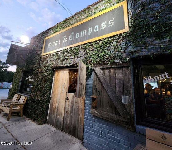709 N 4th Street Ste 302, Wilmington, NC 28401