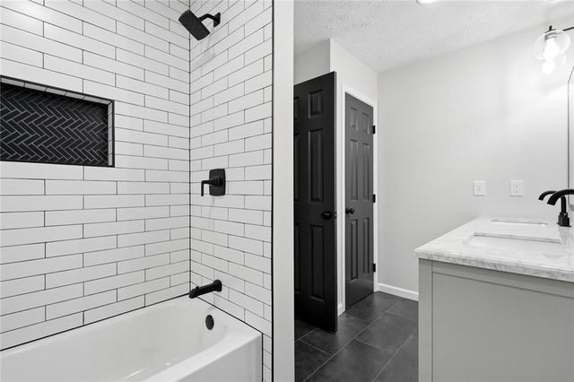 2540 Silver King Drive, Grayson, GA 30017