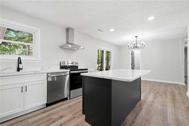 2540 Silver King Drive, Grayson, GA 30017