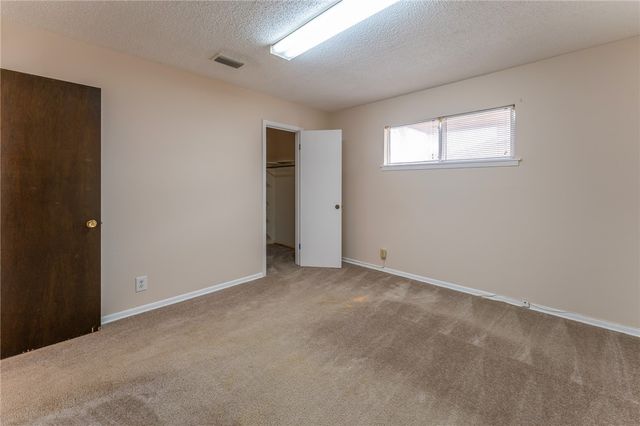 109 Granby Pl, Portland, TX 78374