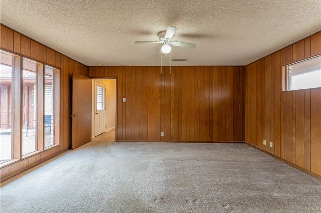 109 Granby Pl, Portland, TX 78374