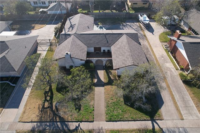 109 Granby Pl, Portland, TX 78374