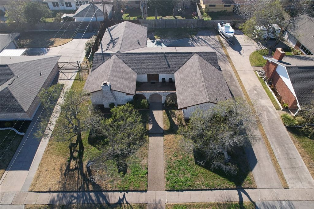 109 Granby Pl, Portland, TX 78374 — photo 3