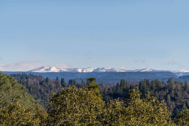 17415 Aileen Way, Grass Valley, CA 95949