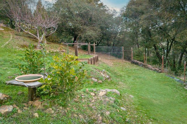 17415 Aileen Way, Grass Valley, CA 95949