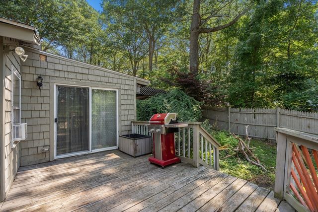 7 Victoria Ave, Rutland, MA 01543