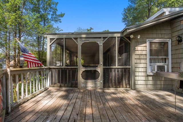7 Victoria Ave, Rutland, MA 01543