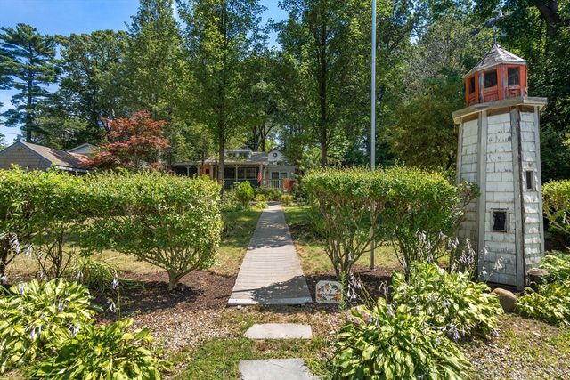 7 Victoria Ave, Rutland, MA 01543