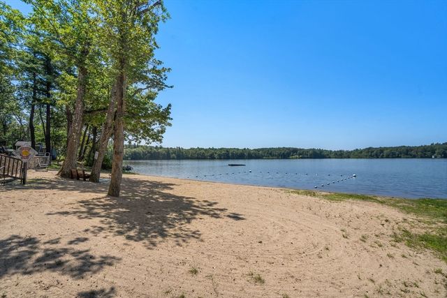 7 Victoria Ave, Rutland, MA 01543