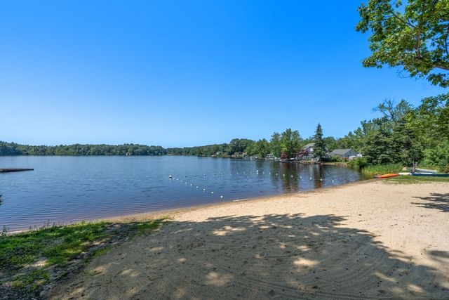 7 Victoria Ave, Rutland, MA 01543