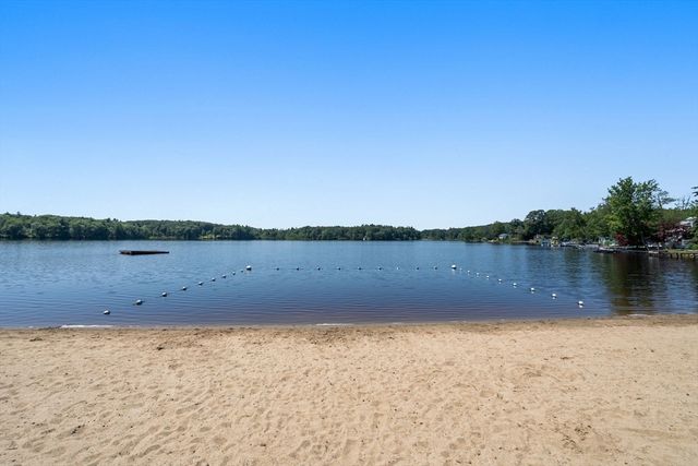7 Victoria Ave, Rutland, MA 01543