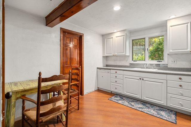 7 Victoria Ave, Rutland, MA 01543