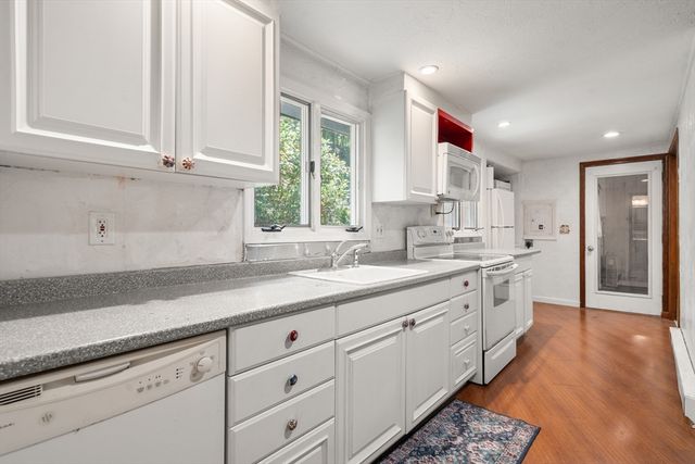7 Victoria Ave, Rutland, MA 01543