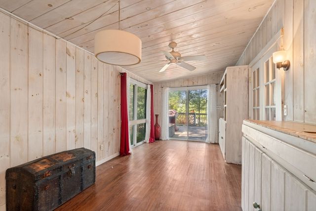7 Victoria Ave, Rutland, MA 01543