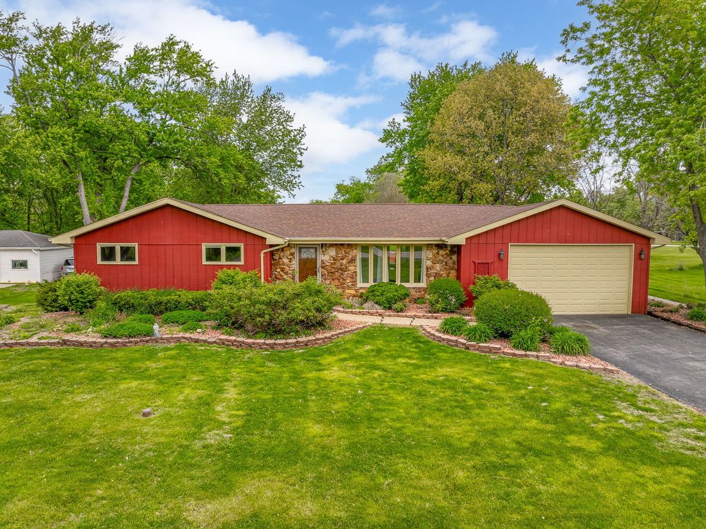 Image 1 of property listing at 11420 194th Street, Mokena, IL 60448