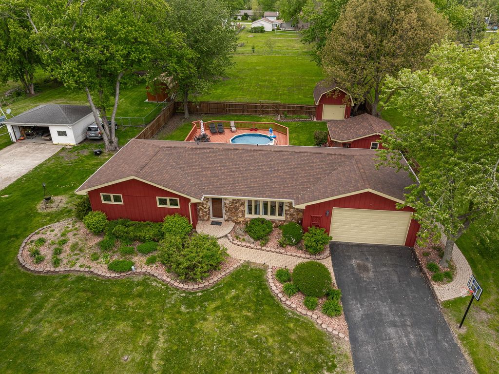 Image 2 of property listing at 11420 194th Street, Mokena, IL 60448