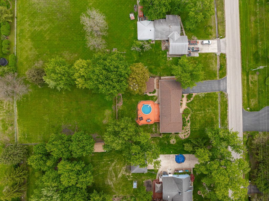 Image 3 of property listing at 11420 194th Street, Mokena, IL 60448