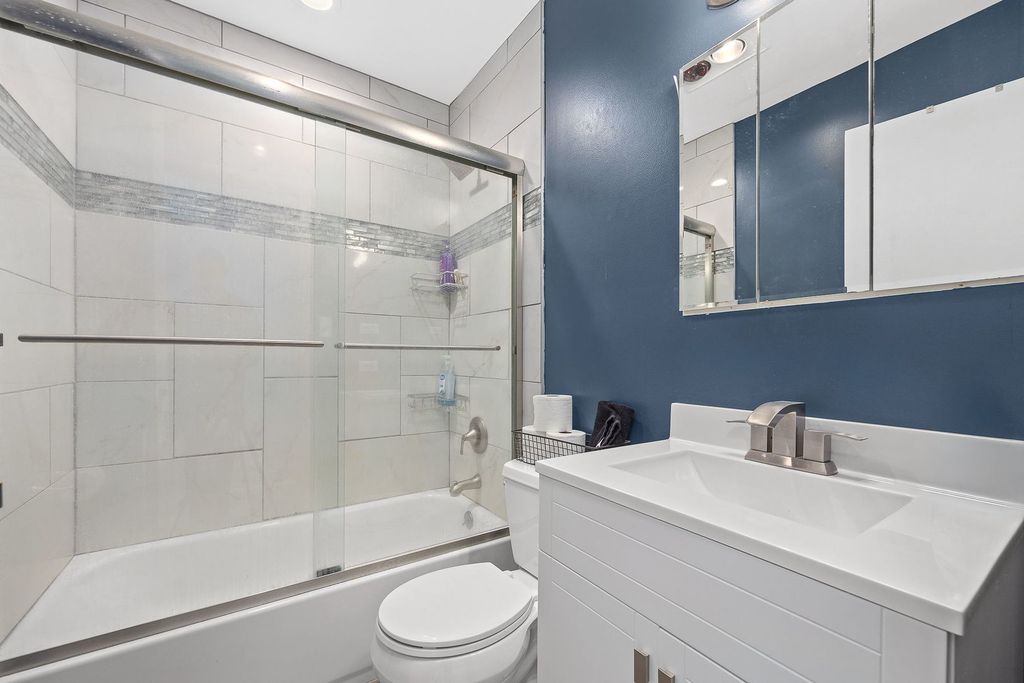 Image 25 of property listing at 11420 194th Street, Mokena, IL 60448