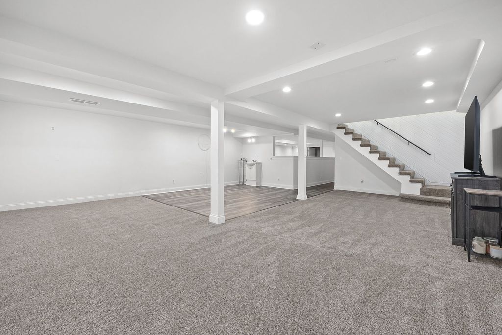 Image 32 of property listing at 11420 194th Street, Mokena, IL 60448