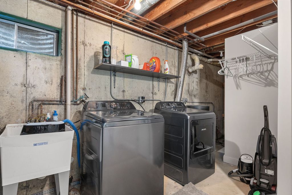 Image 39 of property listing at 11420 194th Street, Mokena, IL 60448