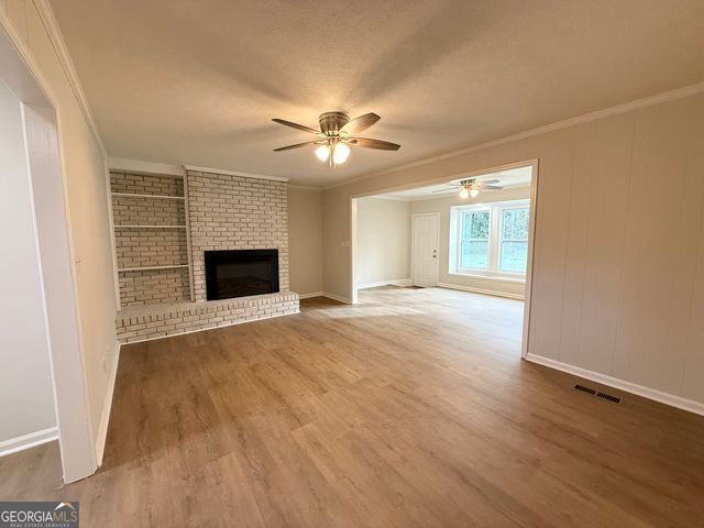 402 Ginger Circle, Lagrange, GA 30240