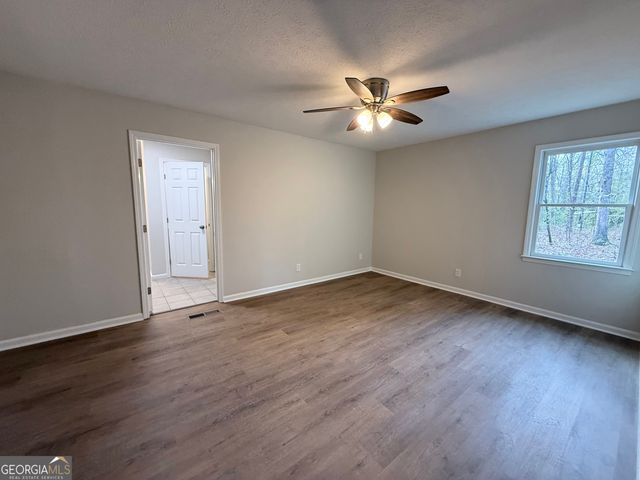 402 Ginger Circle, Lagrange, GA 30240