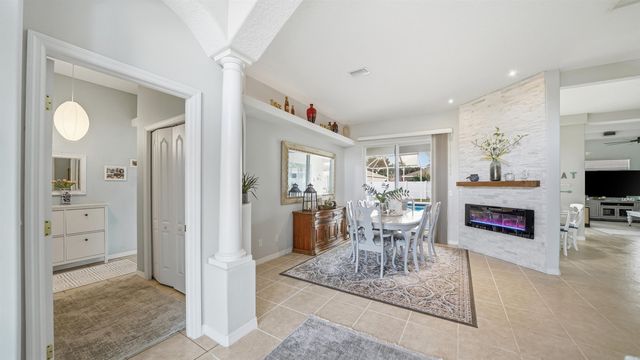 22 Flanders Ln, Palm Coast, FL 32137