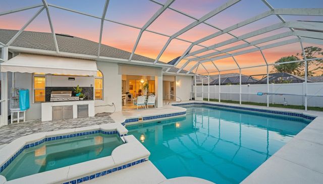 22 Flanders Ln, Palm Coast, FL 32137