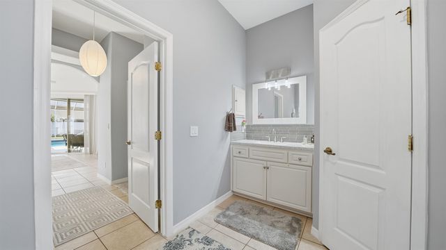 22 Flanders Ln, Palm Coast, FL 32137