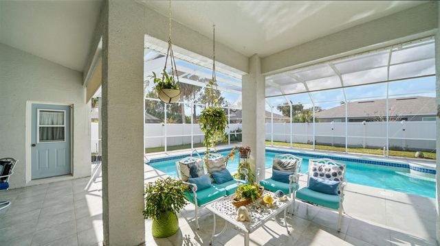 22 Flanders Ln, Palm Coast, FL 32137