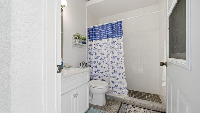 22 Flanders Ln, Palm Coast, FL 32137