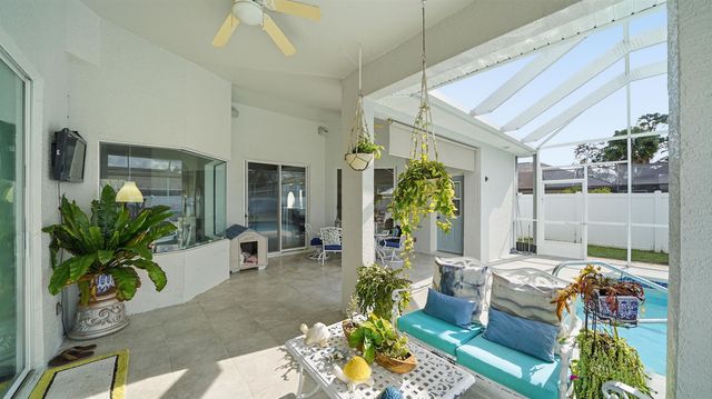 22 Flanders Ln, Palm Coast, FL 32137