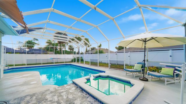 22 Flanders Ln, Palm Coast, FL 32137