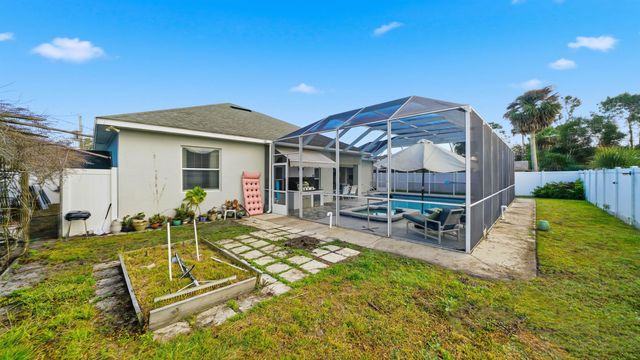 22 Flanders Ln, Palm Coast, FL 32137