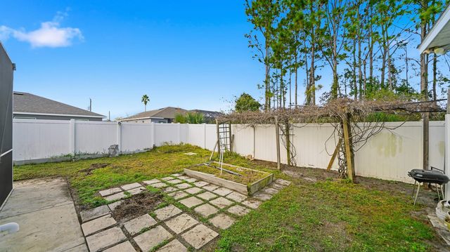 22 Flanders Ln, Palm Coast, FL 32137