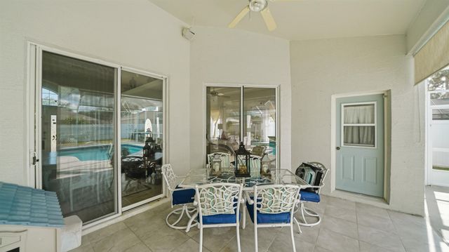 22 Flanders Ln, Palm Coast, FL 32137