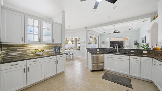 22 Flanders Ln, Palm Coast, FL 32137