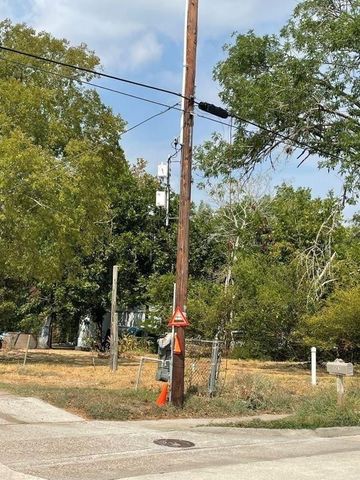 2504 Massey Tompkins Road, Baytown, TX 77521