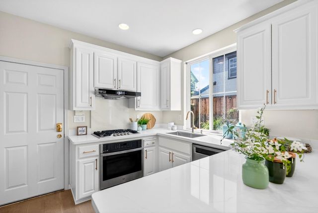 225 W Ferndale Avenue, Sunnyvale, CA 94085