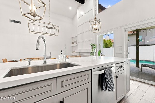 4921 E LE MARCHE Avenue, Scottsdale, AZ 85254