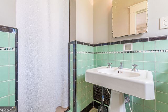 1878 Cambridge Avenue, Atlanta, GA 30337