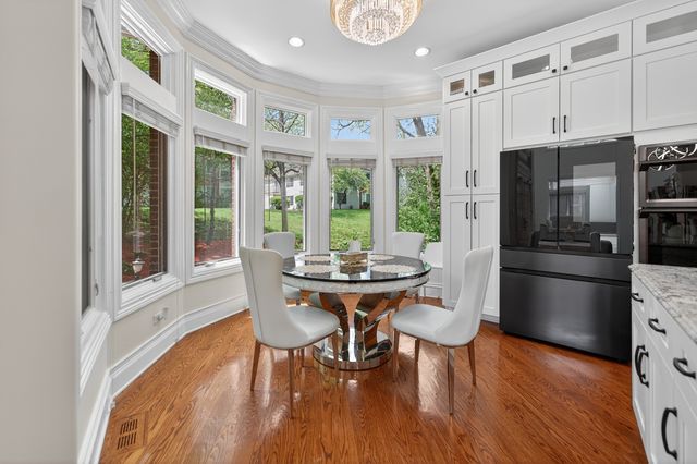 4 Dani Lane, Schaumburg, IL 60173