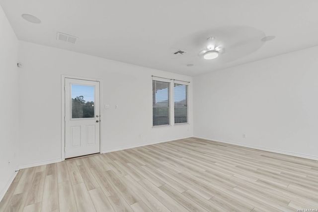3210 Sunday Song, San Antonio, TX 78245